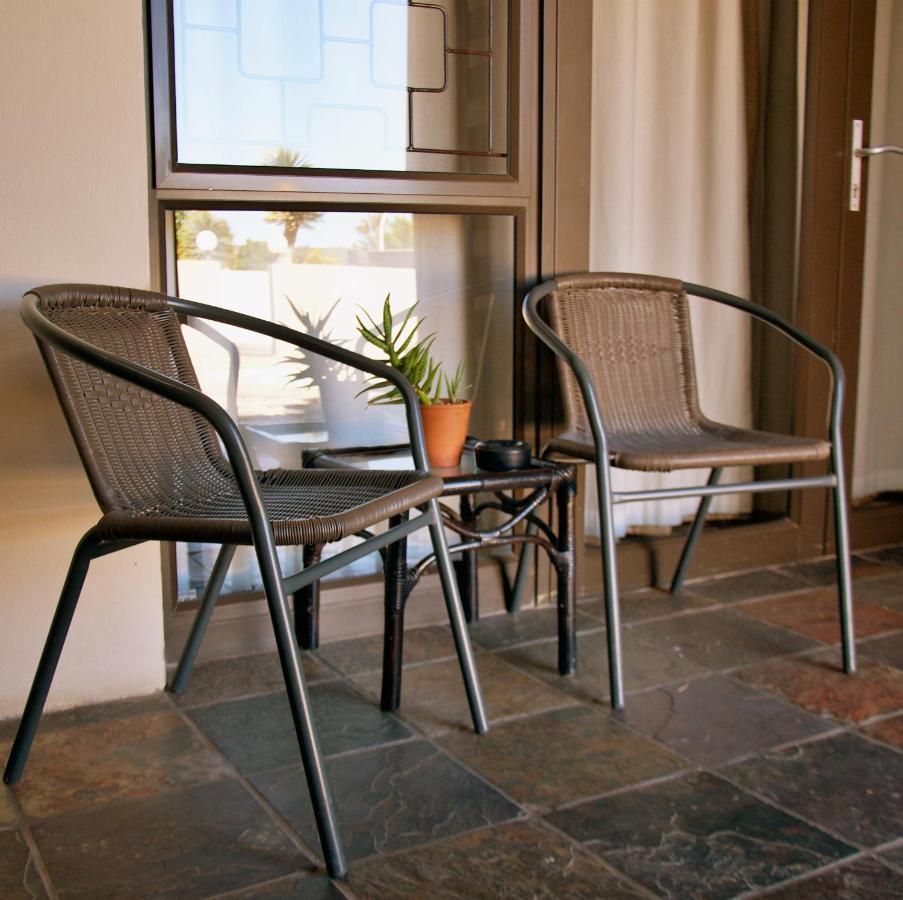 Mi Casa Guest House Uitenhage ภายนอก รูปภาพ