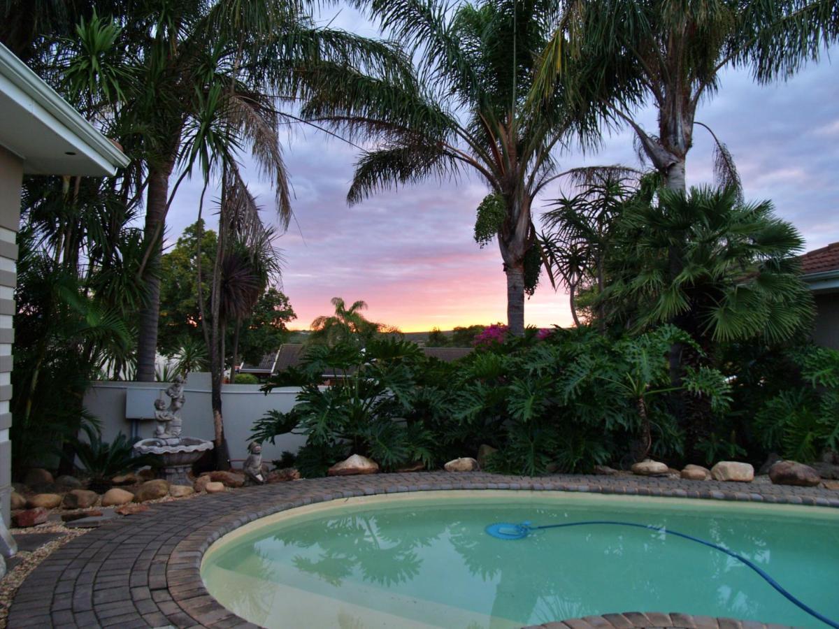 Mi Casa Guest House Uitenhage ภายนอก รูปภาพ