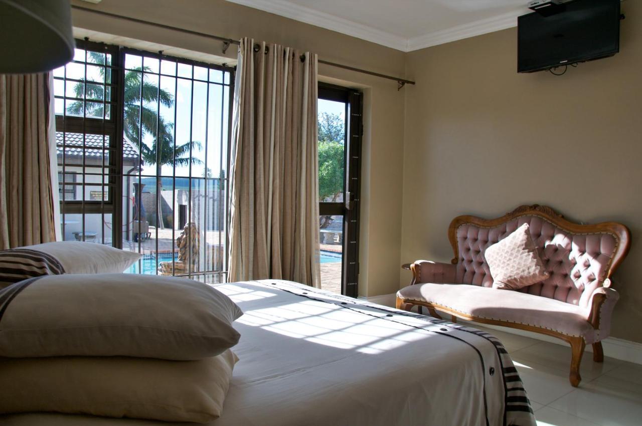 Mi Casa Guest House Uitenhage ภายนอก รูปภาพ