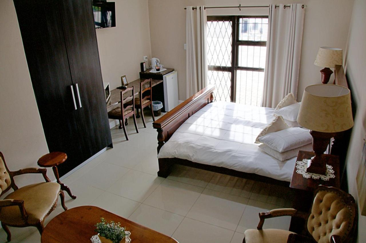 Mi Casa Guest House Uitenhage ภายนอก รูปภาพ