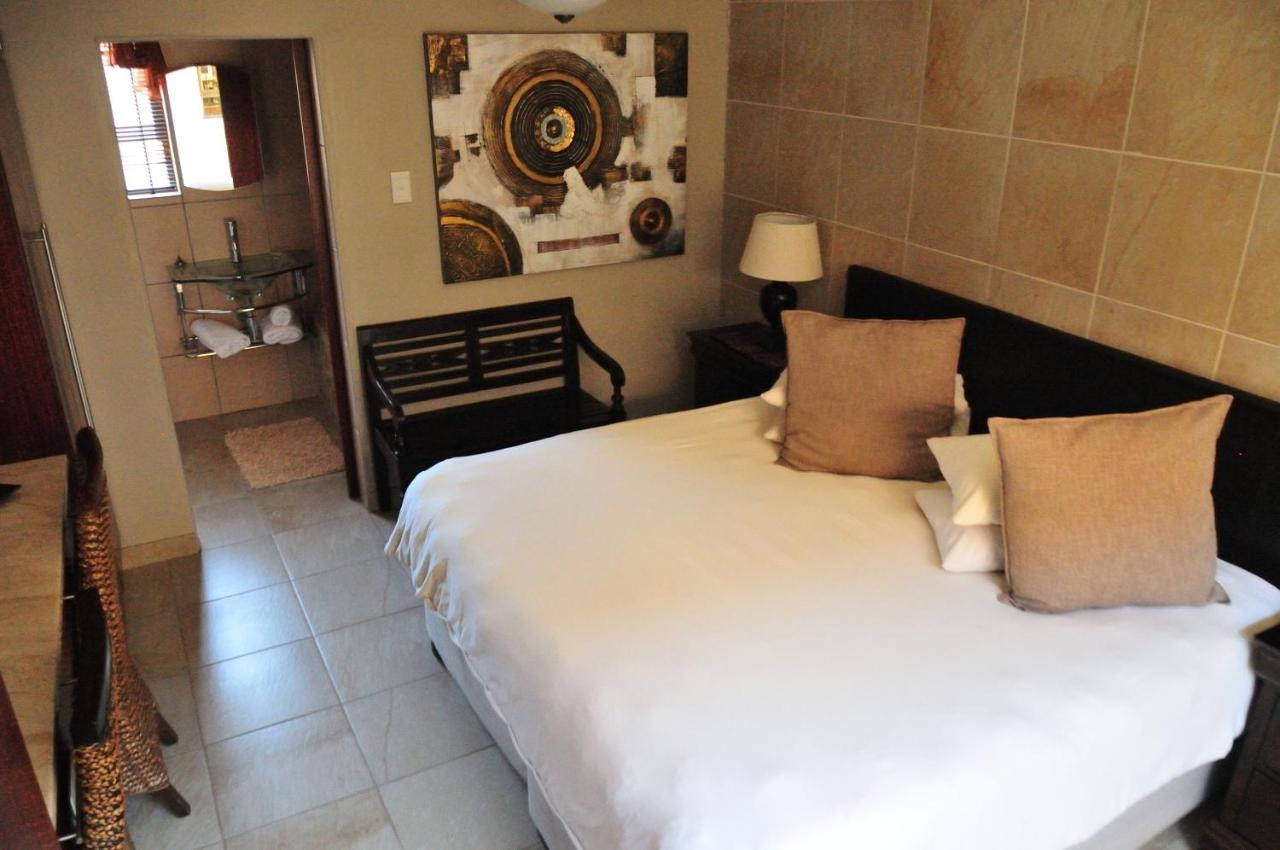 Mi Casa Guest House Uitenhage ภายนอก รูปภาพ