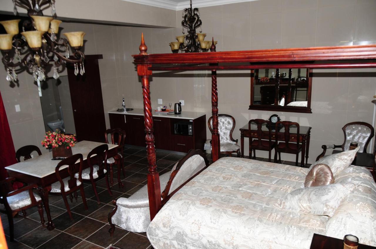 Mi Casa Guest House Uitenhage ภายนอก รูปภาพ