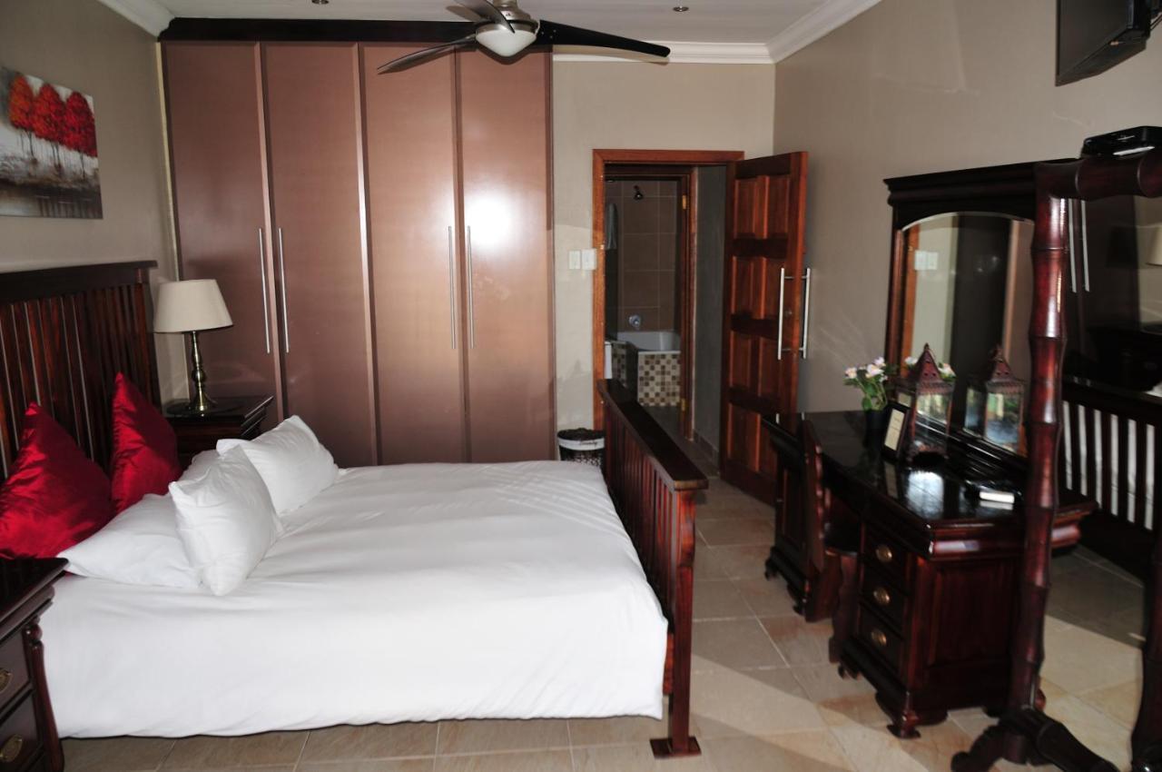 Mi Casa Guest House Uitenhage ภายนอก รูปภาพ