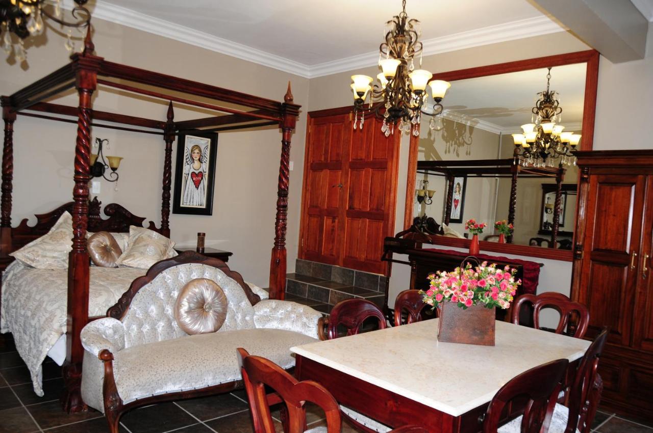 Mi Casa Guest House Uitenhage ภายนอก รูปภาพ